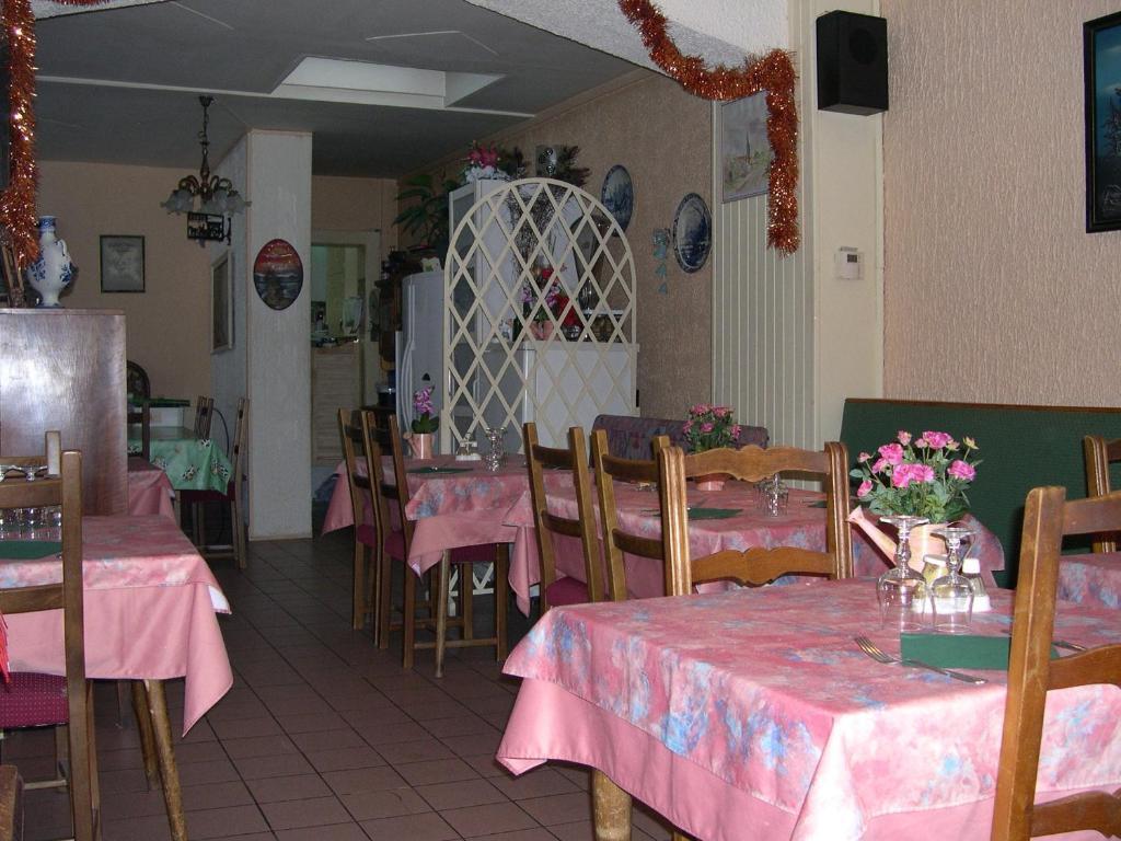 Hotel Restaurant De La Poste A Gérardmer Exterior foto