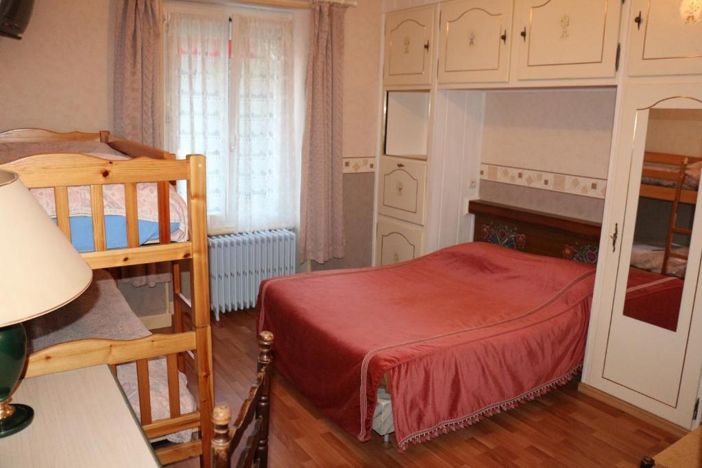 Hotel Restaurant De La Poste A Gérardmer Habitación foto
